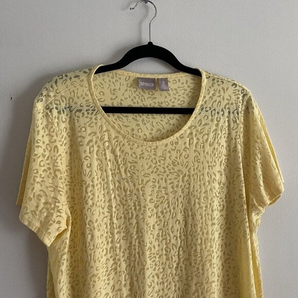 Chicos Women 3/XL Yellow Animal Print Scoop Neck Short Sleeve Betsy Burnout Tee - Picture 3 of 8